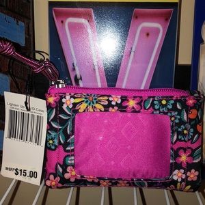 Ver Bradley lighten up zip ID case